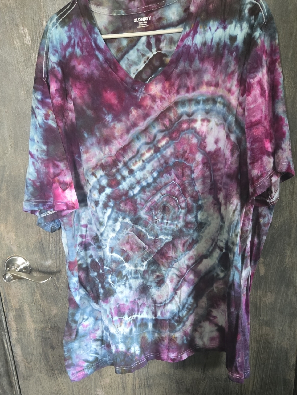 Old Navy Men's Tie-Dye V-Neck Tee - Purple, Blue